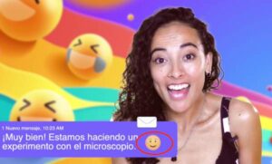 A frame from a Spanish video showing a young presenter, an emoji and a text in Spanish