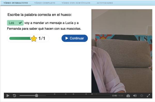 Un vídeo interactivo con una pregunta de rellenar huecos sobre los pronombres de objeto indirecto